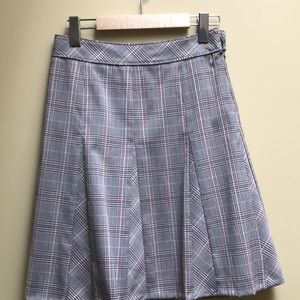 UGE skirt, size small